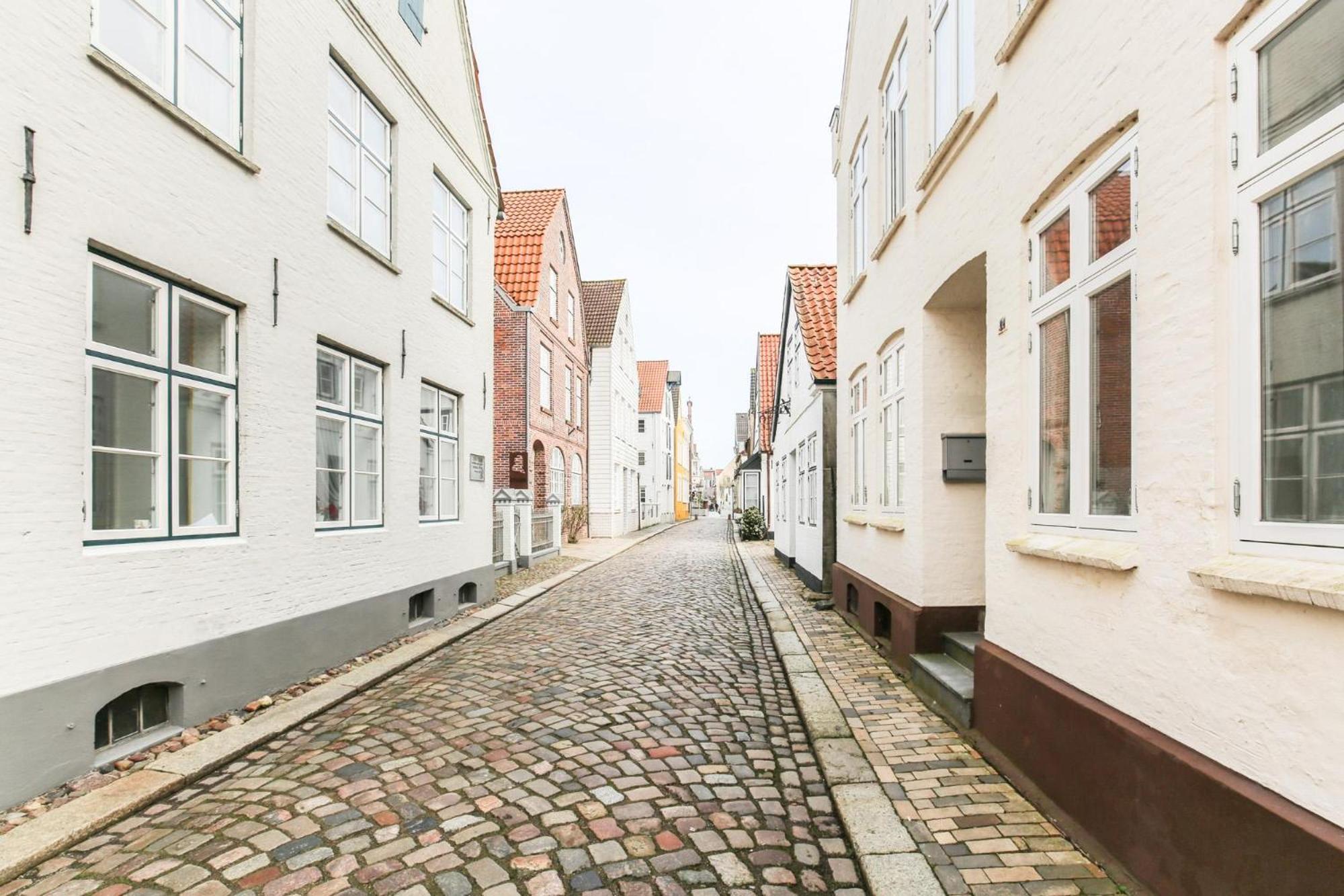 Apartmenthaus Theodor Storm Daemmerstunde 후줌 외부 사진